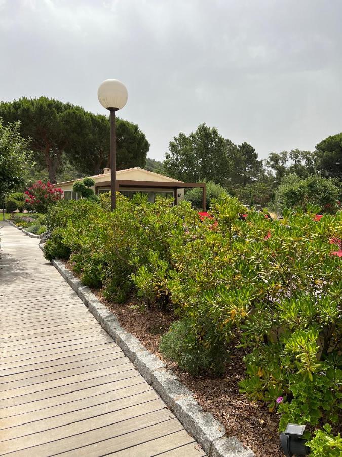 Les Jardins De Santa Giulia - Charmante Chambre D'Hote 2 بورتو فيكشْيو المظهر الخارجي الصورة